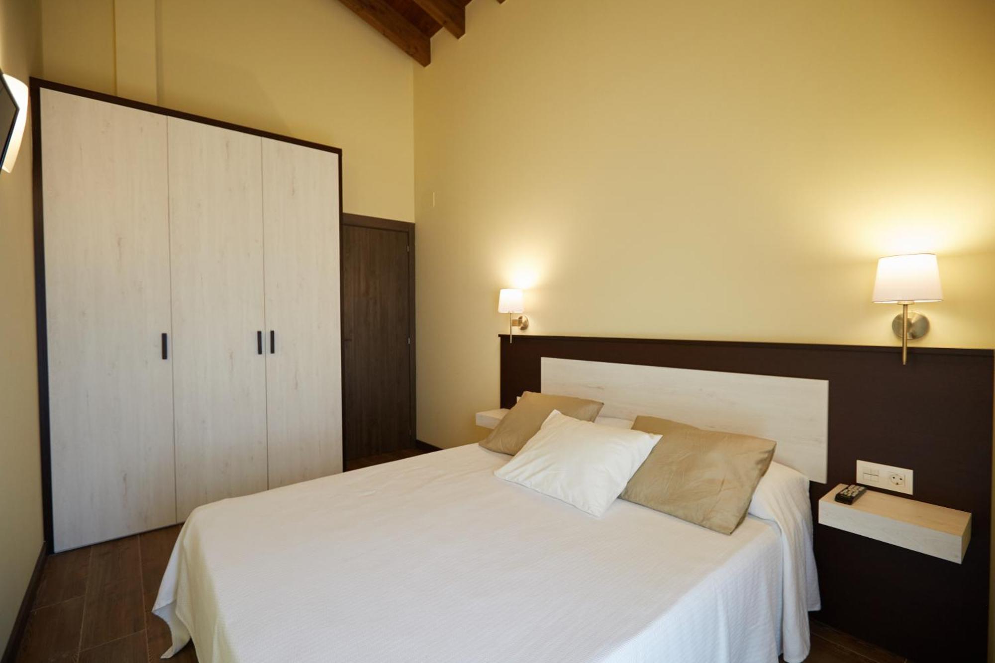 Apartamentos Rurales Casa La Piedra Collia Екстер'єр фото