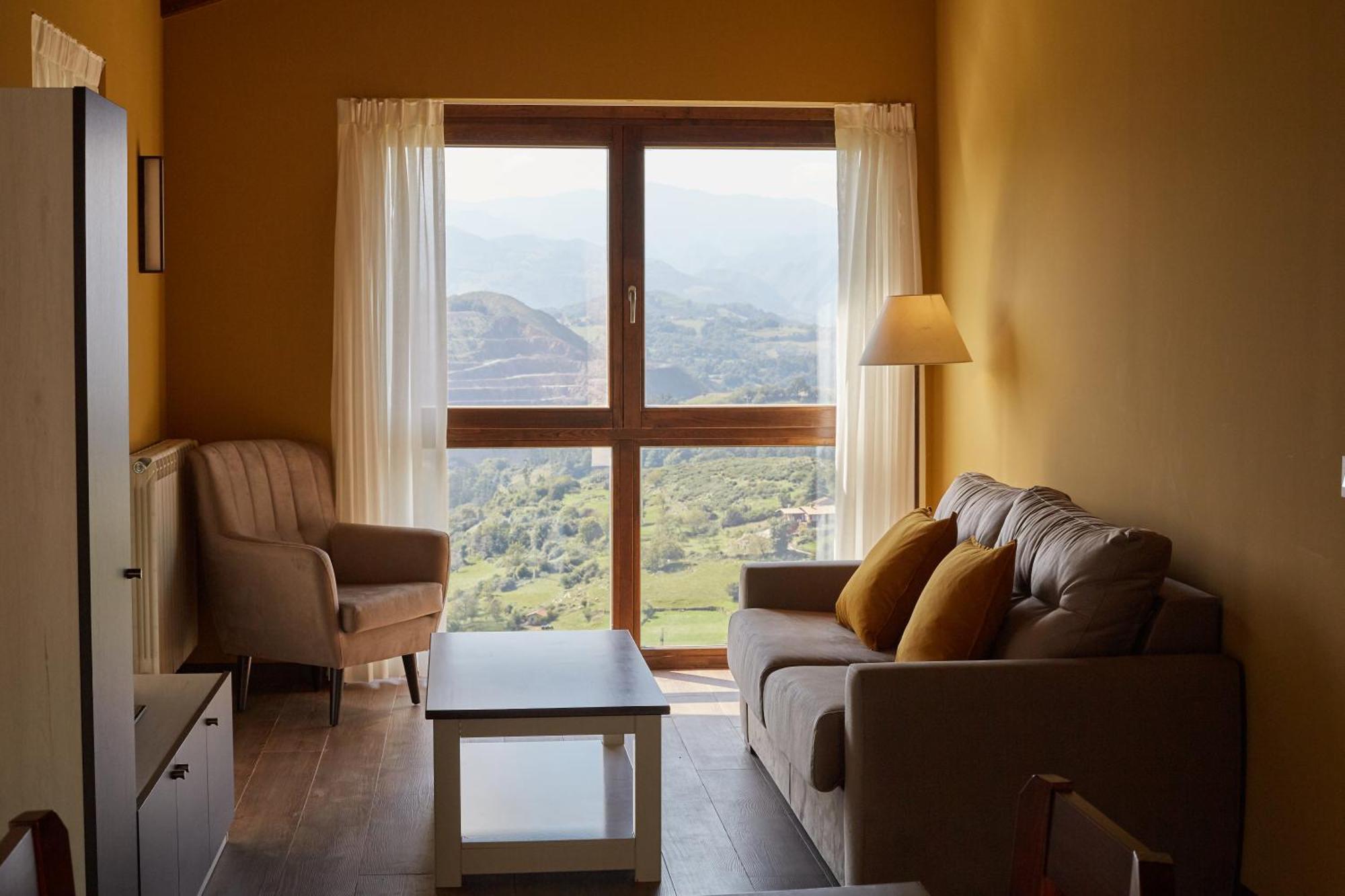 Apartamentos Rurales Casa La Piedra Collia Екстер'єр фото