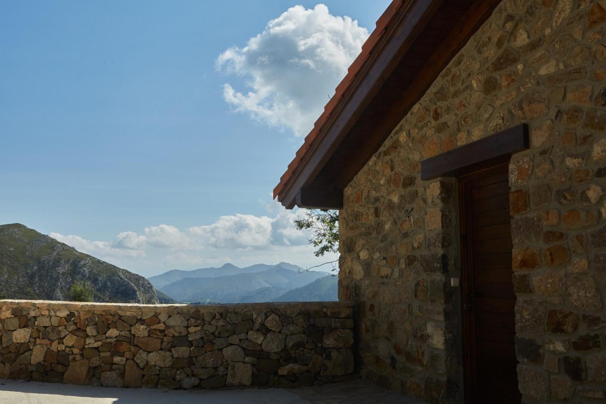 Apartamentos Rurales Casa La Piedra Collia Екстер'єр фото