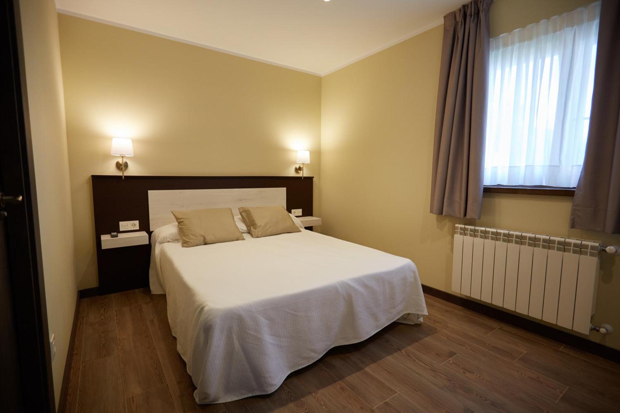 Apartamentos Rurales Casa La Piedra Collia Екстер'єр фото