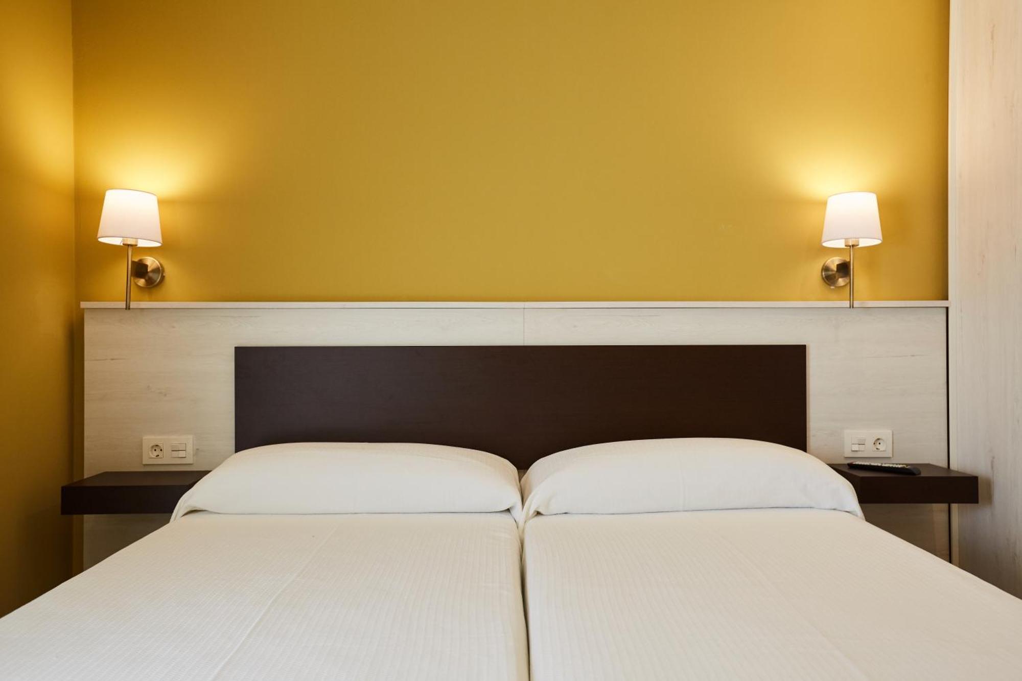 Apartamentos Rurales Casa La Piedra Collia Екстер'єр фото