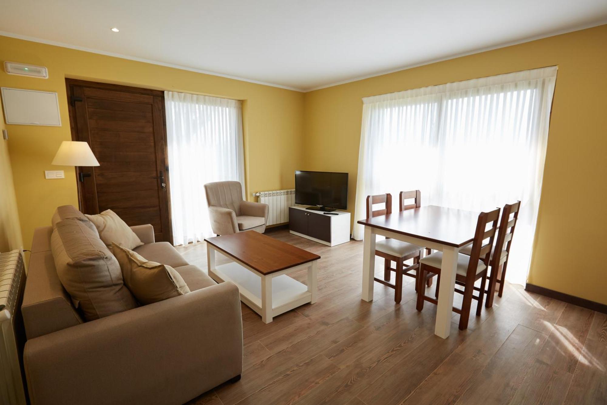 Apartamentos Rurales Casa La Piedra Collia Екстер'єр фото